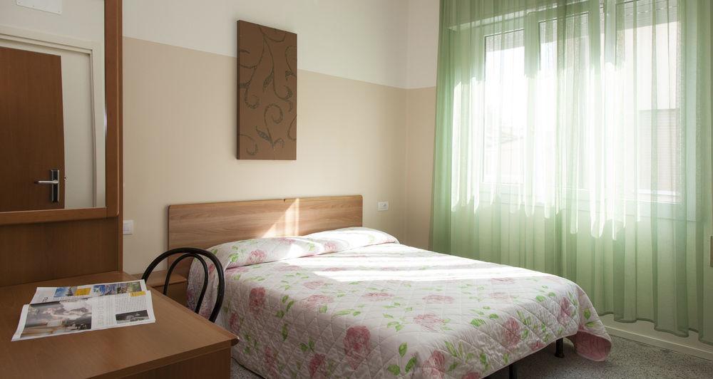 Mare Live Hotel 2*